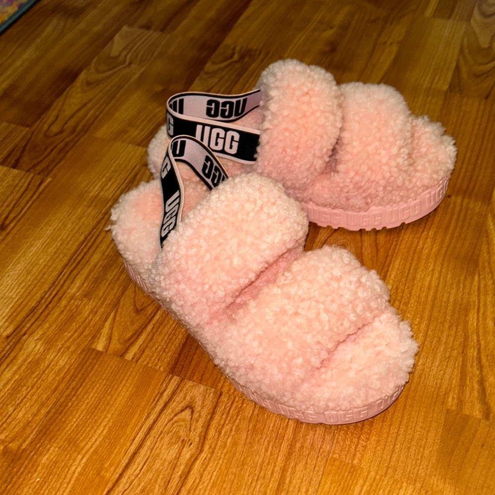 Ugg slides size 7